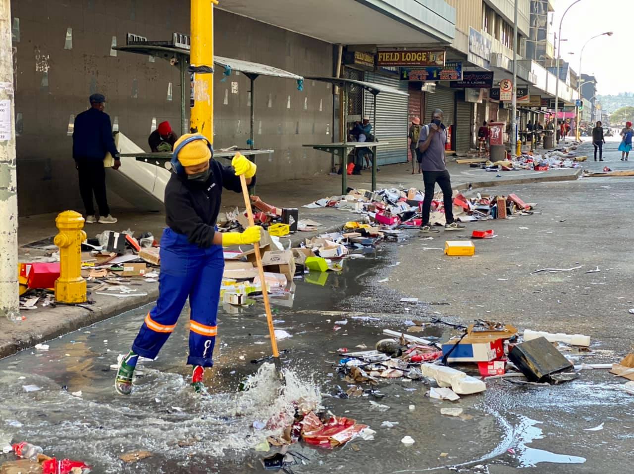 Südafrika: Auffällig ist, dass sich an diesen Unruhen keine Arbeiter aus den Betrieben