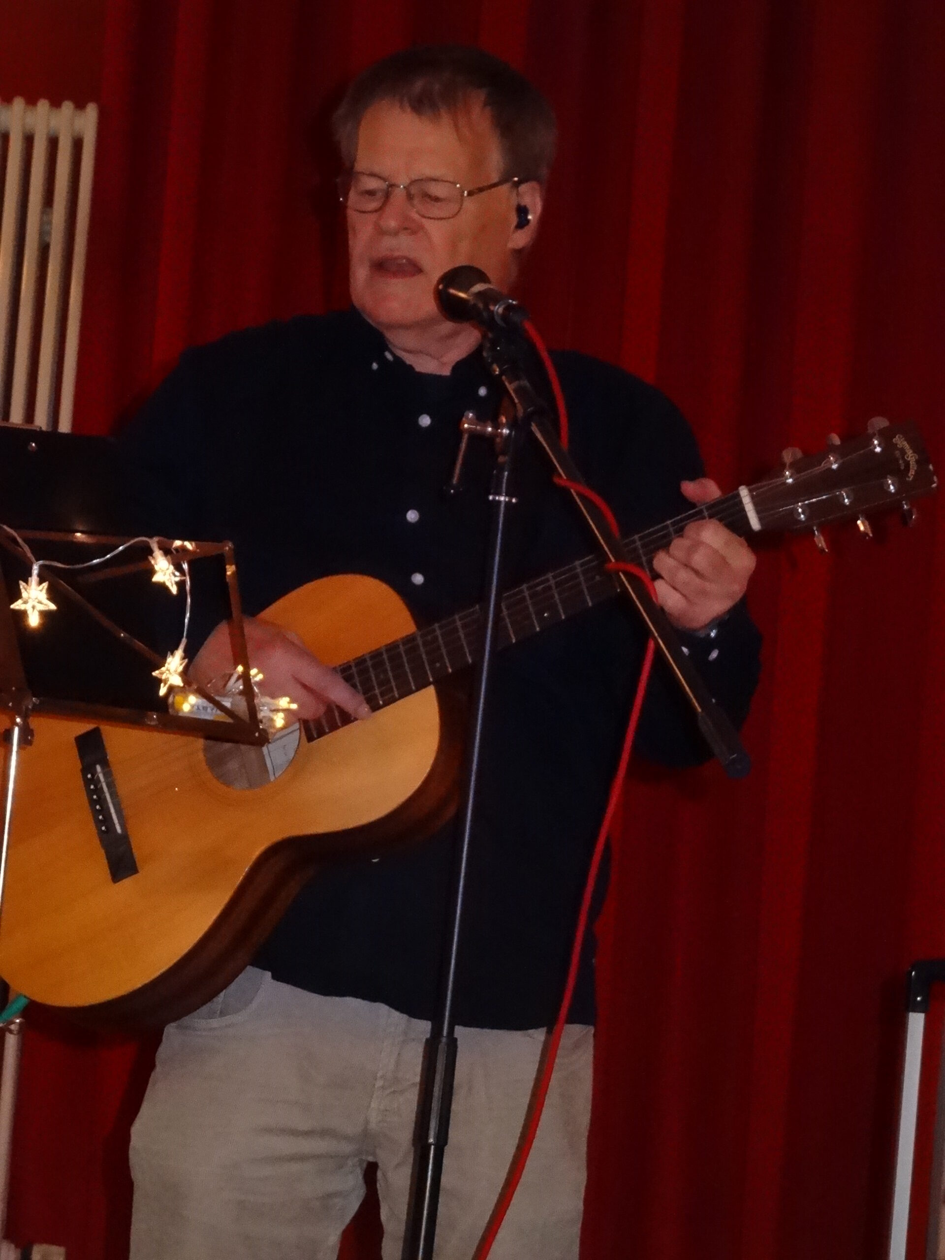 You are currently viewing Rolf Andreas Trendelenburg singt klassische Lieder aus revolutionären Zeiten auch in Schwäbisch Hall