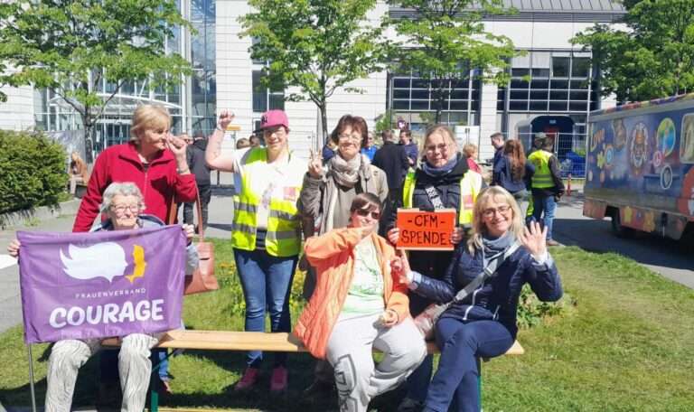 Mehr über den Artikel erfahren SI solidarisch mit dem unbefristeten Streik der Kolleginnen und Kollegen der Charité Facility Management GmbH